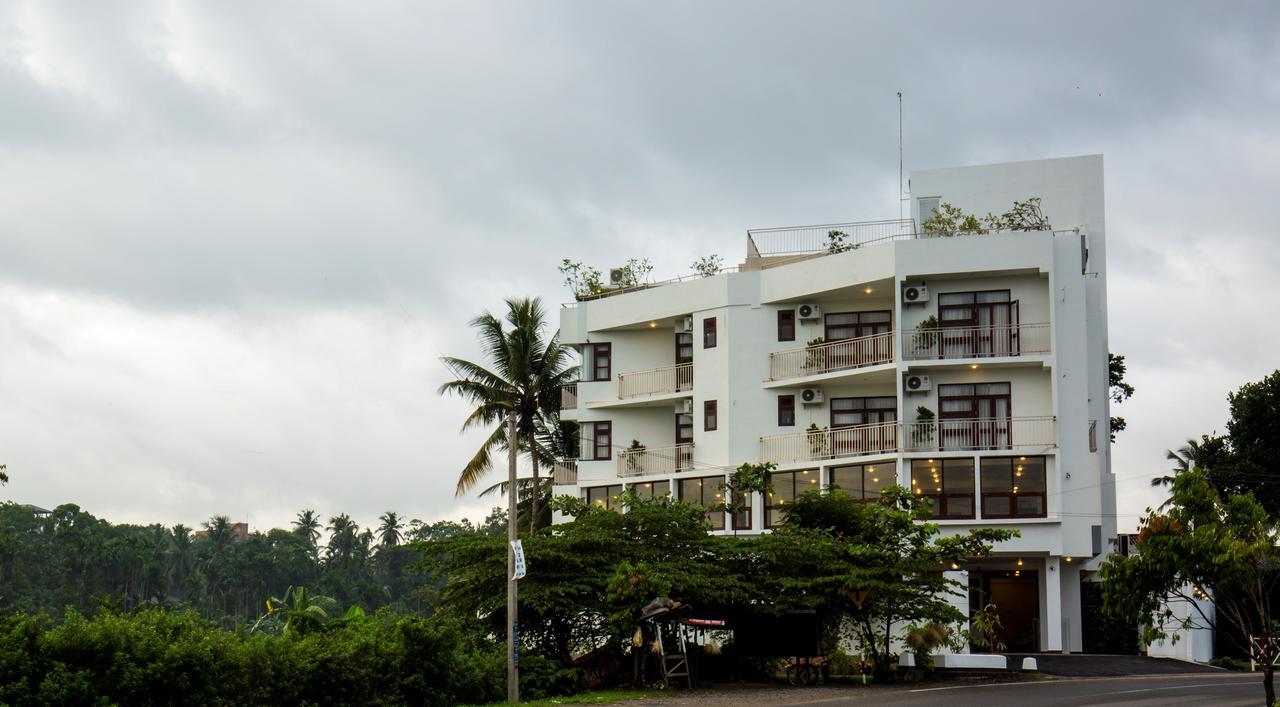 แกรนด์ 7 โฮเทล เคสบีวา Hotel พิลิยันเดเล ภายนอก รูปภาพ